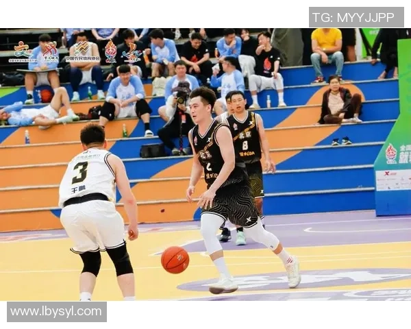 赛后分析:北京篮球队与广州篮球队默契配合的关键因素与表现总结